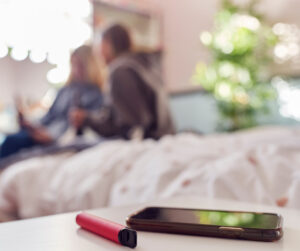 vape pen and cell phone