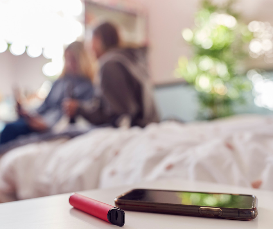 vape pen and cell phone
